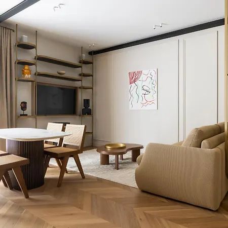Highstay - Luxury Serviced Apartments - North Marais 2-3